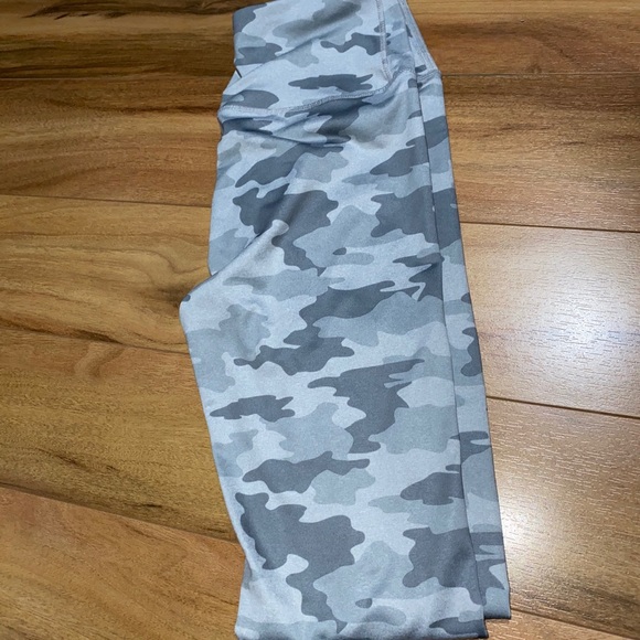 Workout pants - Picture 3 of 3